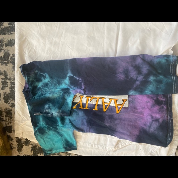 Graphic tee - Picture 3 of 5